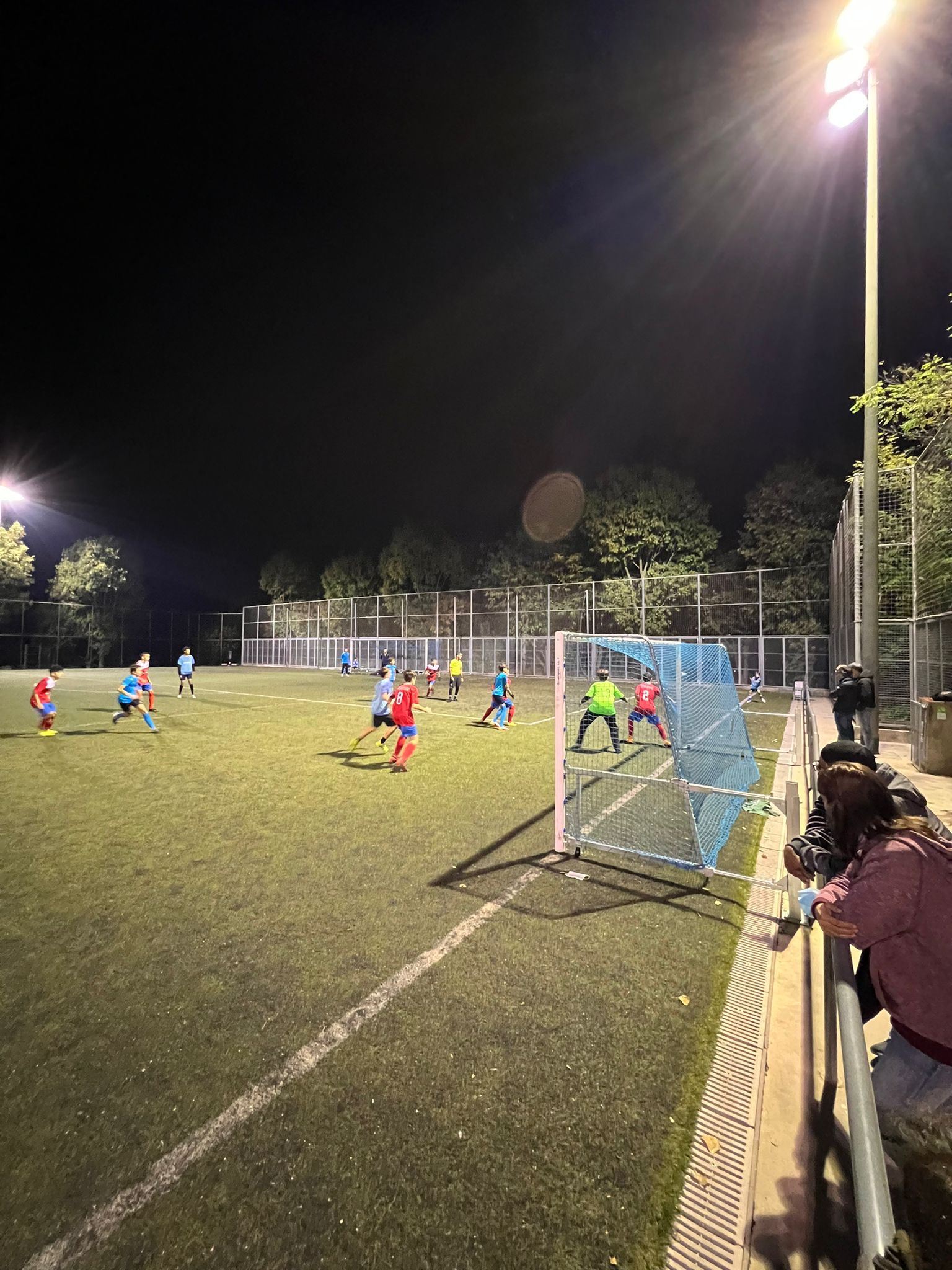 L’EF Vallvidrera celebra una Castanyada passada per aigua, però amb grans resultats
